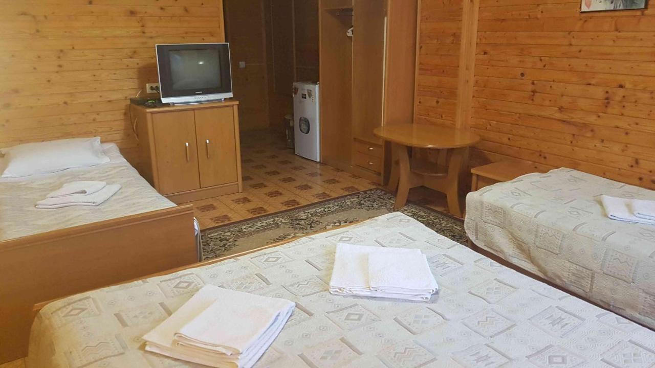 Karpatski Zori Hotel Bukovel Exterior photo